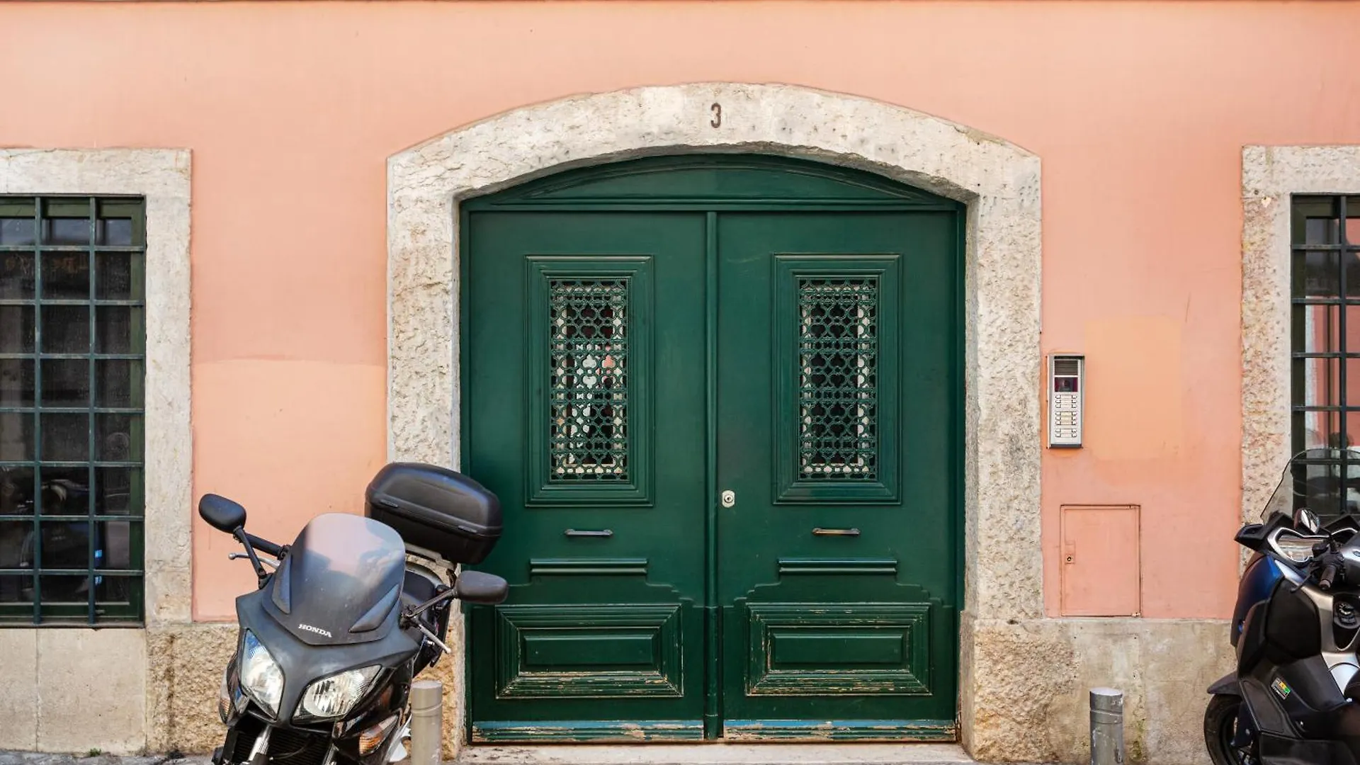 Chiado Urban Stay Lisbon 0*,
